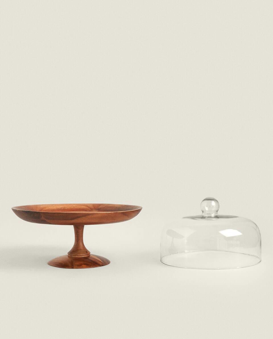 WOODEN CAKE DISH