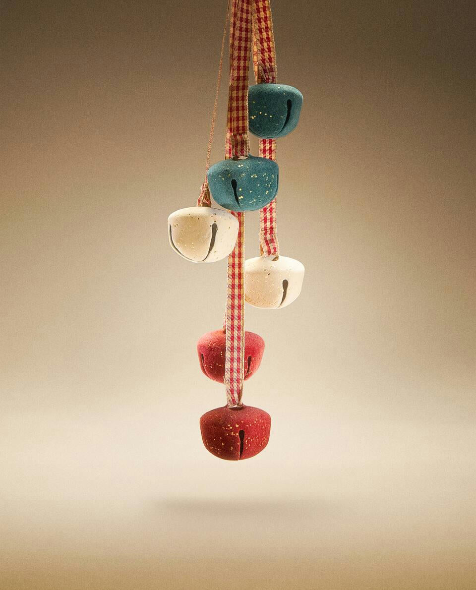 SLEIGH BELL CASCADE CHRISTMAS DECORATION