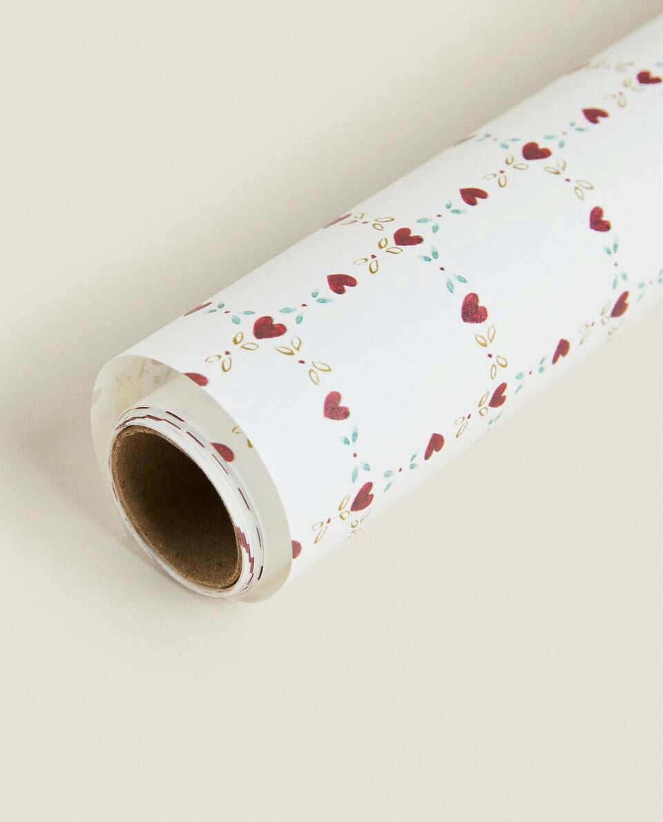 CHRISTMAS WRAPPING PAPER WITH HEARTS