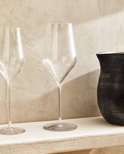 PLAIN CRYSTALLINE WINE GLASS