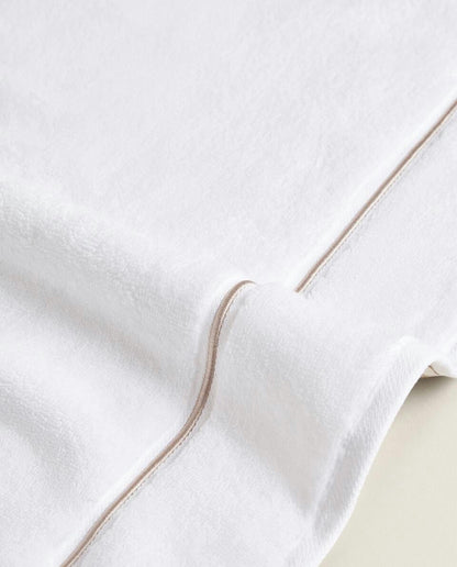 EMBROIDERED SCALLOPED EDGE TOWEL