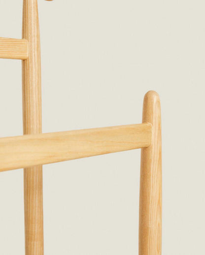ASH WOOD VALET STAND