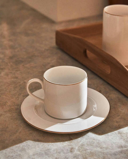 BONE CHINA TABLEWARE WITH GOLD RIM