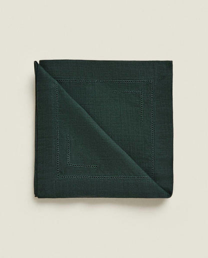 PACK OF HEMSTITCHED CHRISTMAS NAPKINS (PACK OF 2)