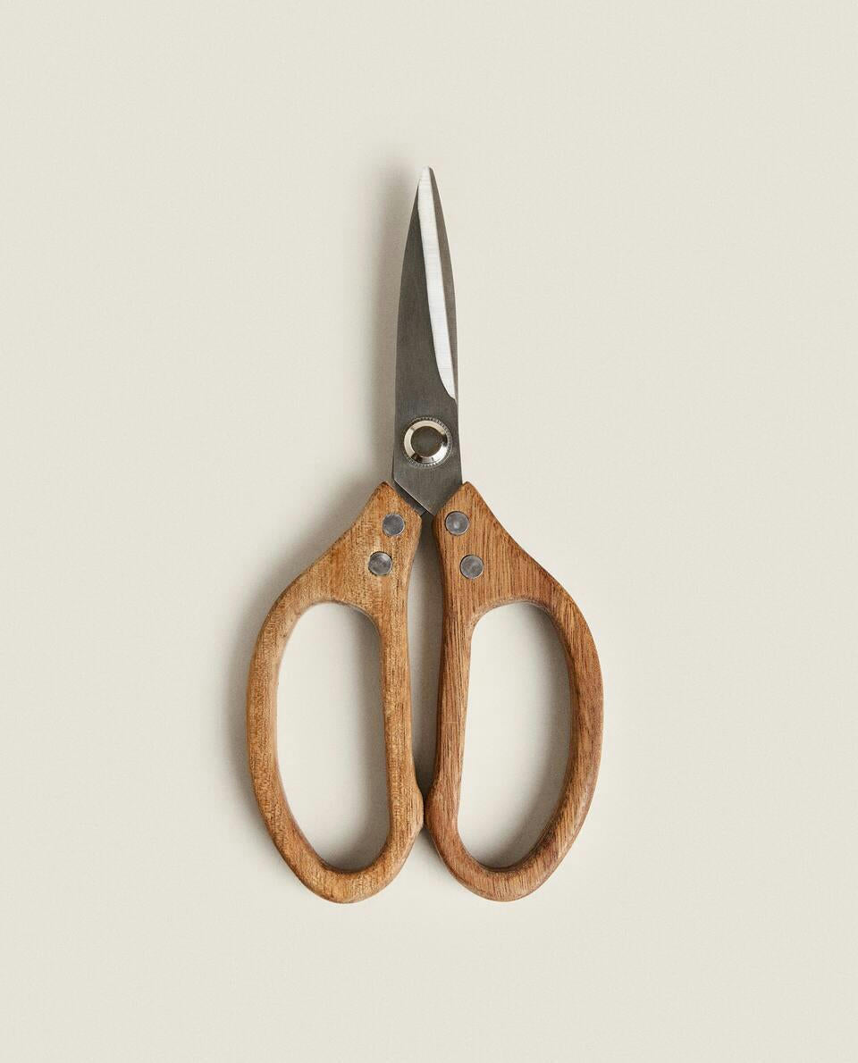 WOODEN KITCHEN SCISSORS