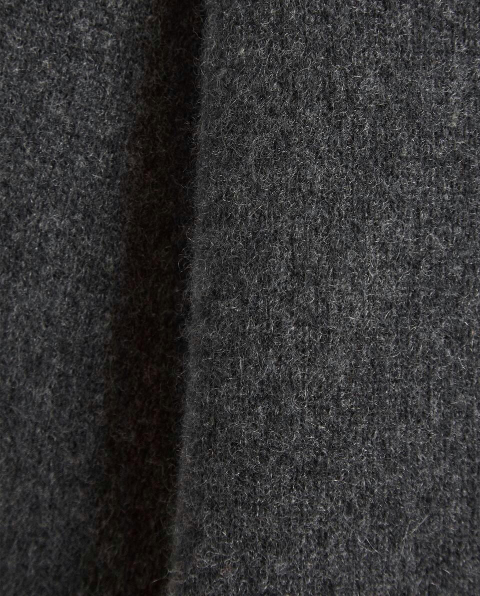 CASHMERE TURTLENECK SWEATER