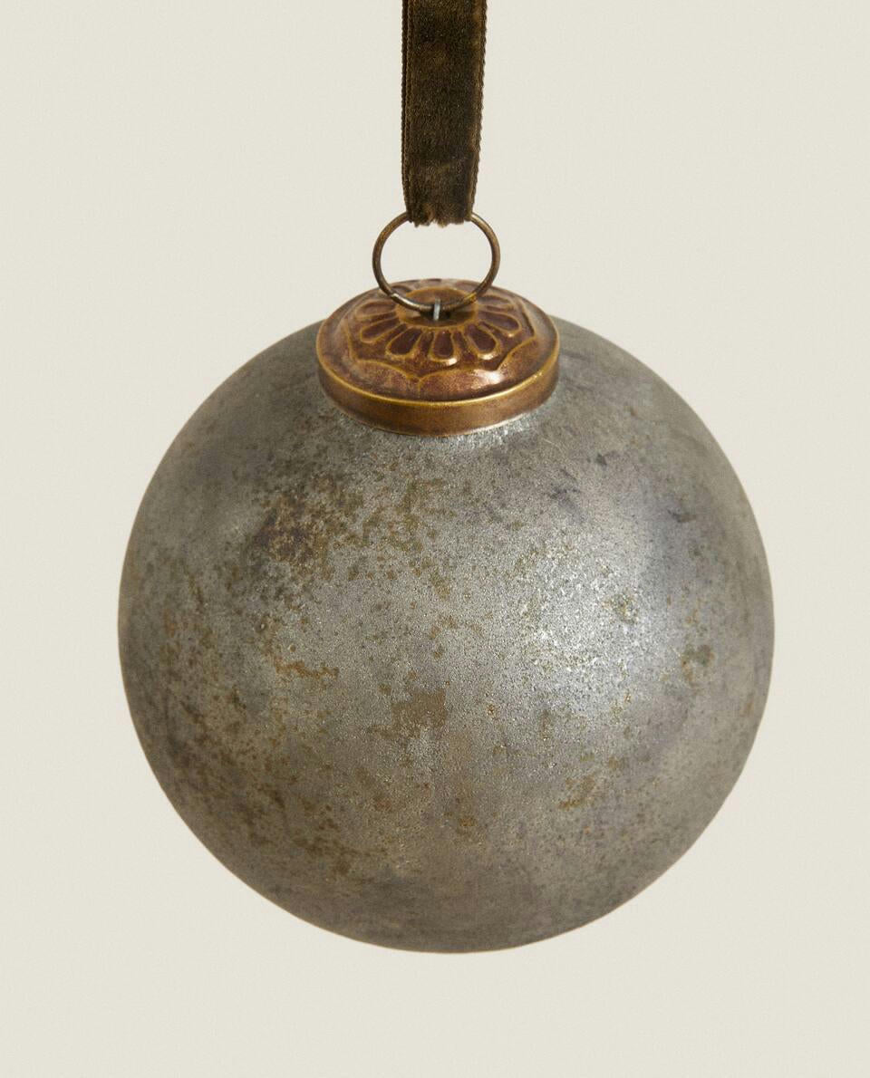 ANTIQUE CHRISTMAS BAUBLE DECORATION