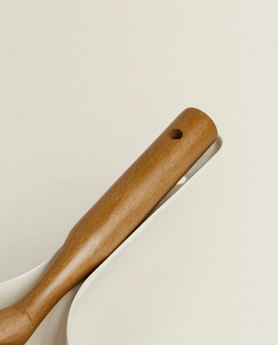 DUSTPAN AND BRUSH SET