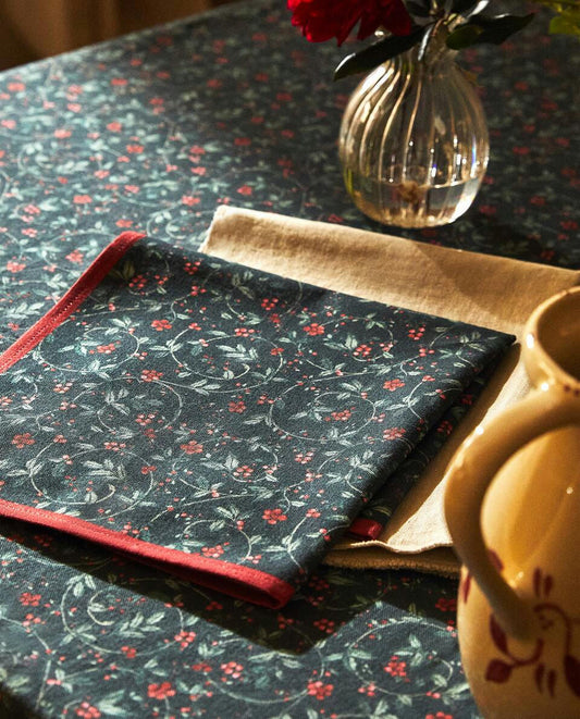 PACK OF COTTON CHRISTMAS VINE NAPKINS (PACK OF 2)