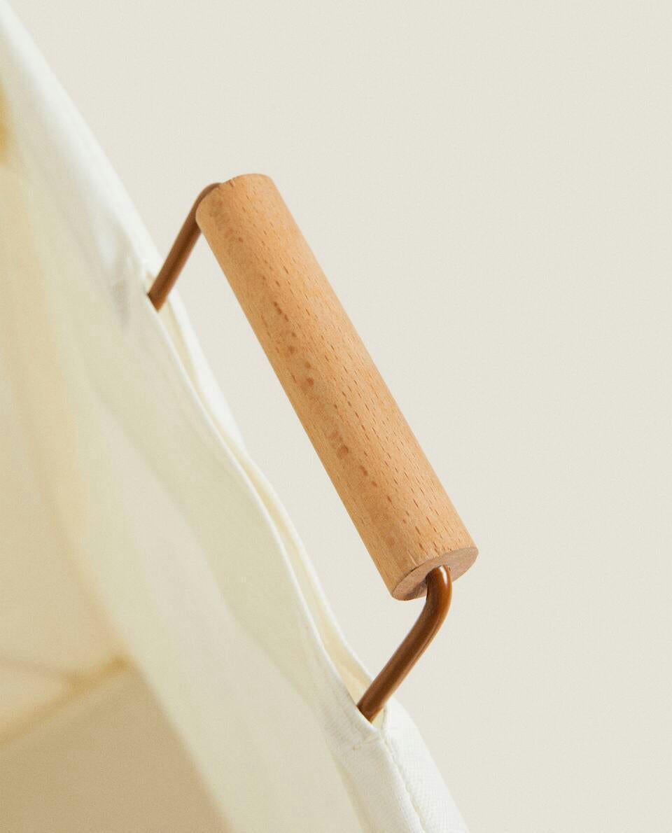 FOLDABLE LAUNDRY BASKET